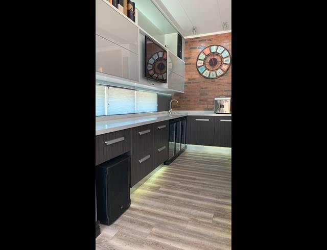 6 BEDROOM HOUSE TO LET IN SASOLBURG EXT 4